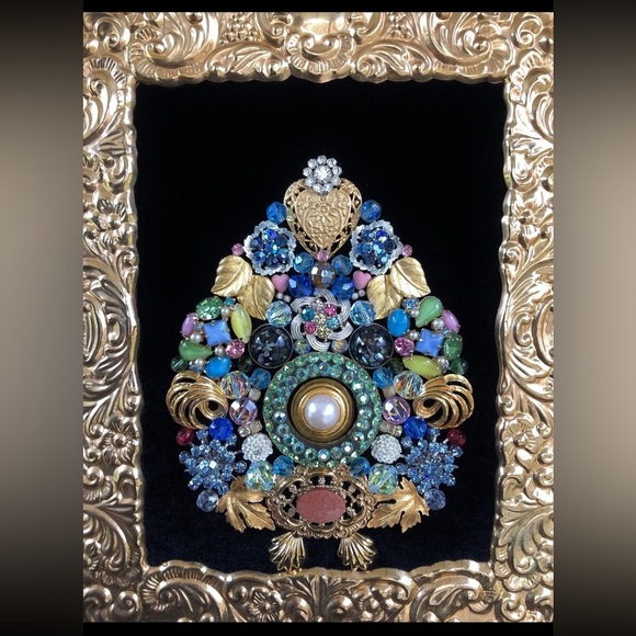 Framed Art Jewelry Christmas Tree - Picture 2 of 8